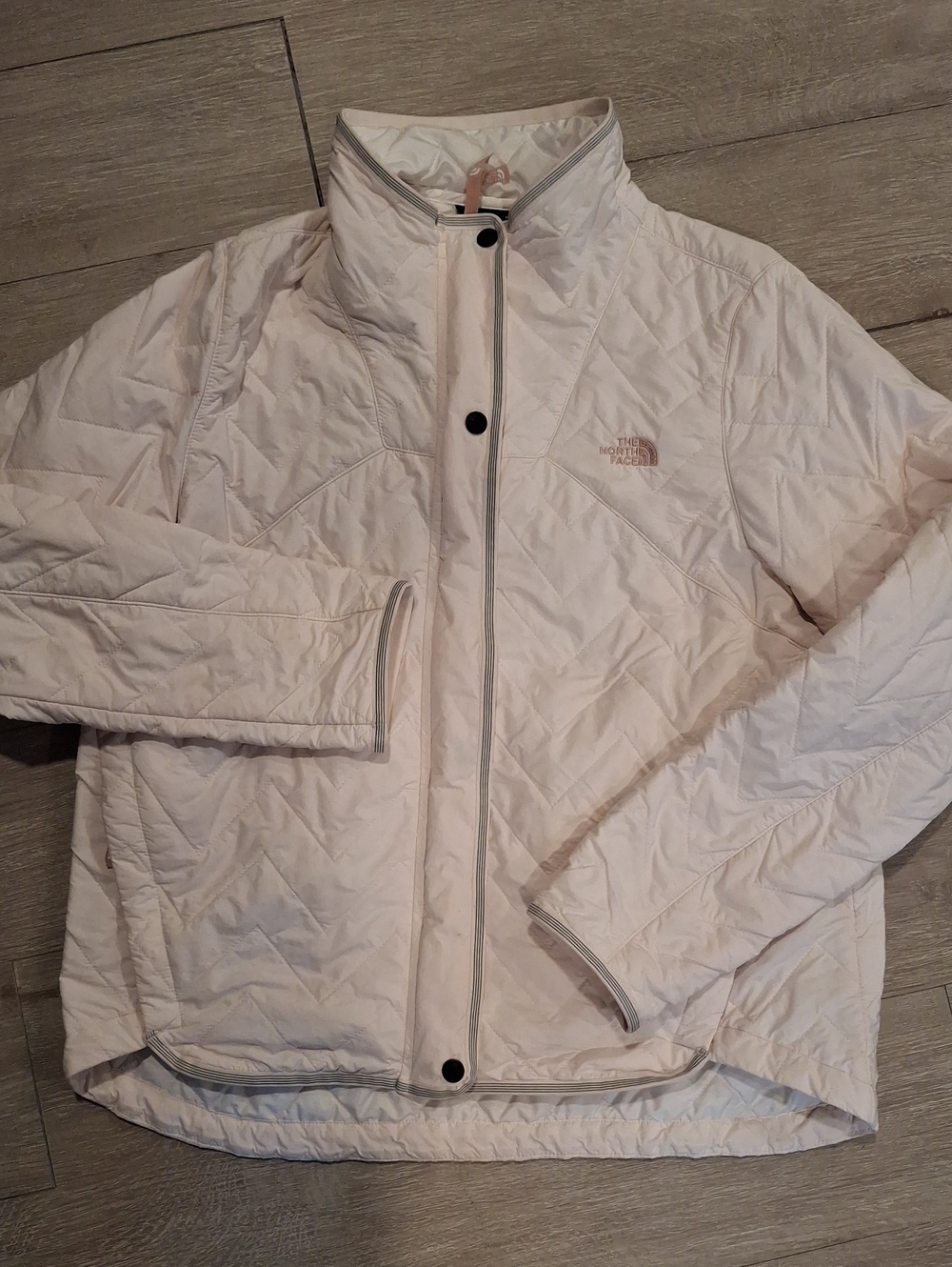 The NorthFace Lightest Pink Quilted Jacket Size Large